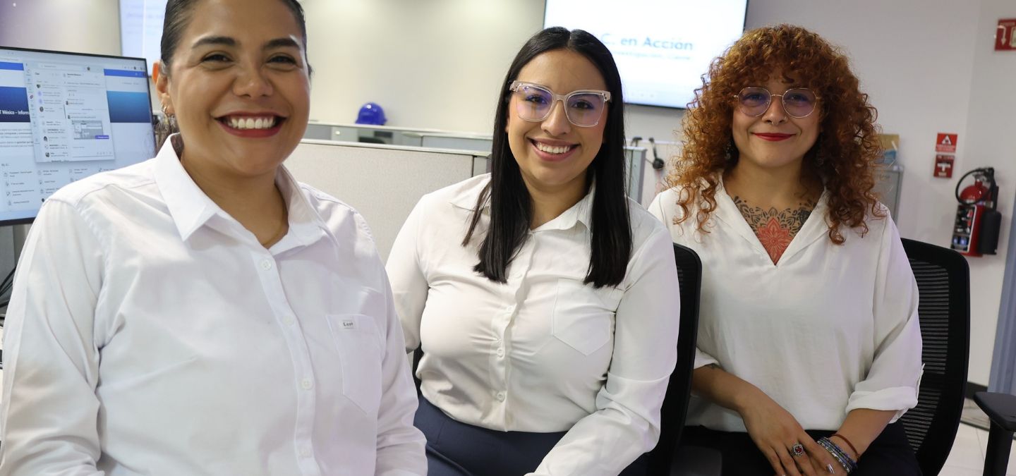 Chicas de atención al cliente de ADT México.