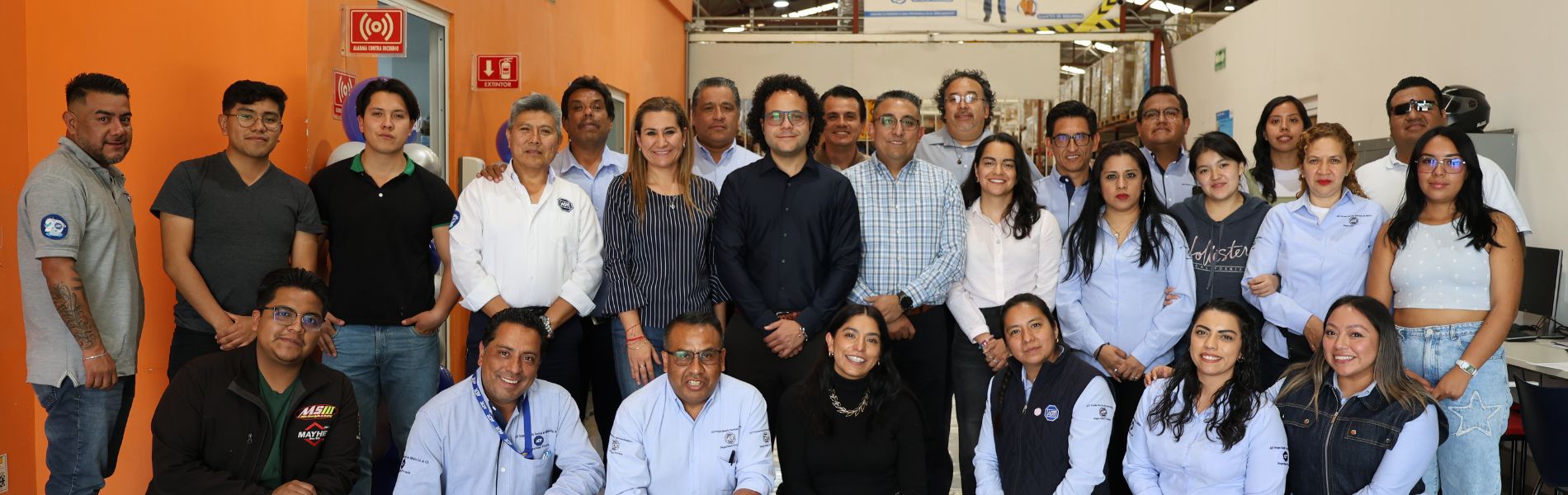 Equipo de personas de ADT México.