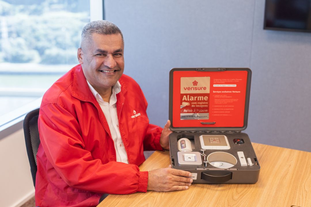 Colaboradores dando boas vindas