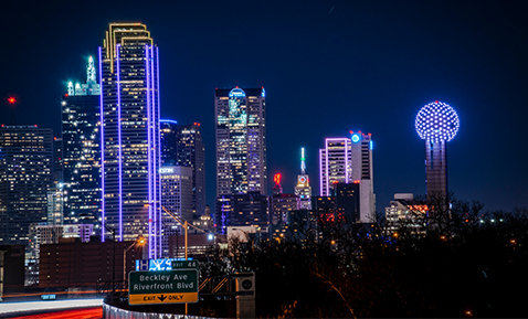 A picture of the Dallas skyline at night.