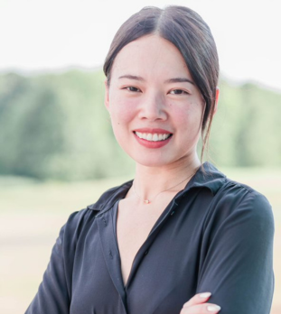 Cassandra G. headshot