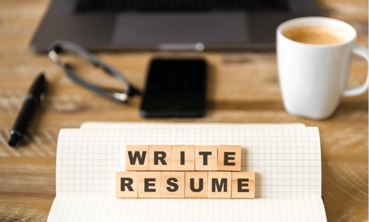 10-Tips to Help Your Resume to Standout banner