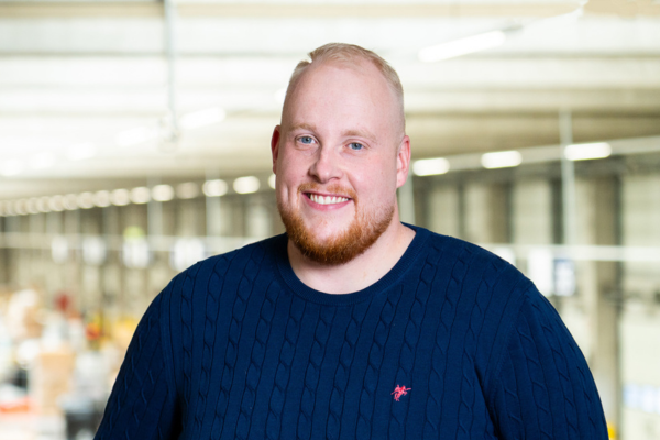 Juliana Kuehne+Nagel Employee