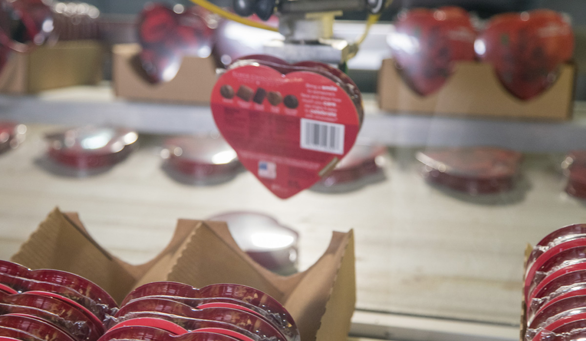 Elmer Candy Company Chocolate Heart Image