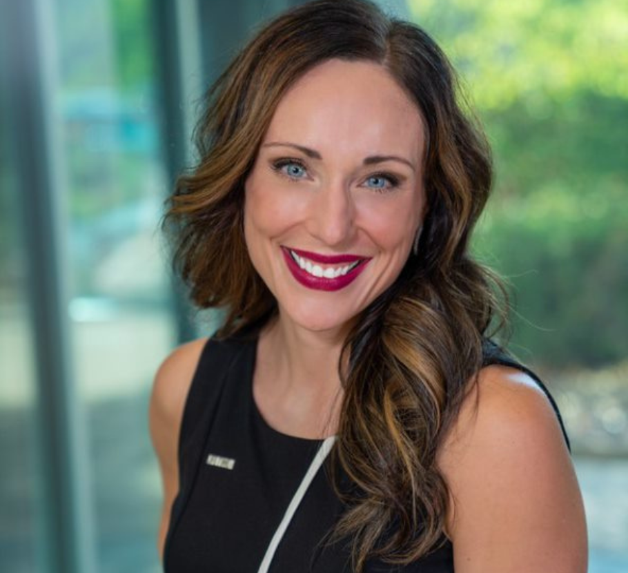 Female Life Time team members tells his story working in the Life Time corporate office.