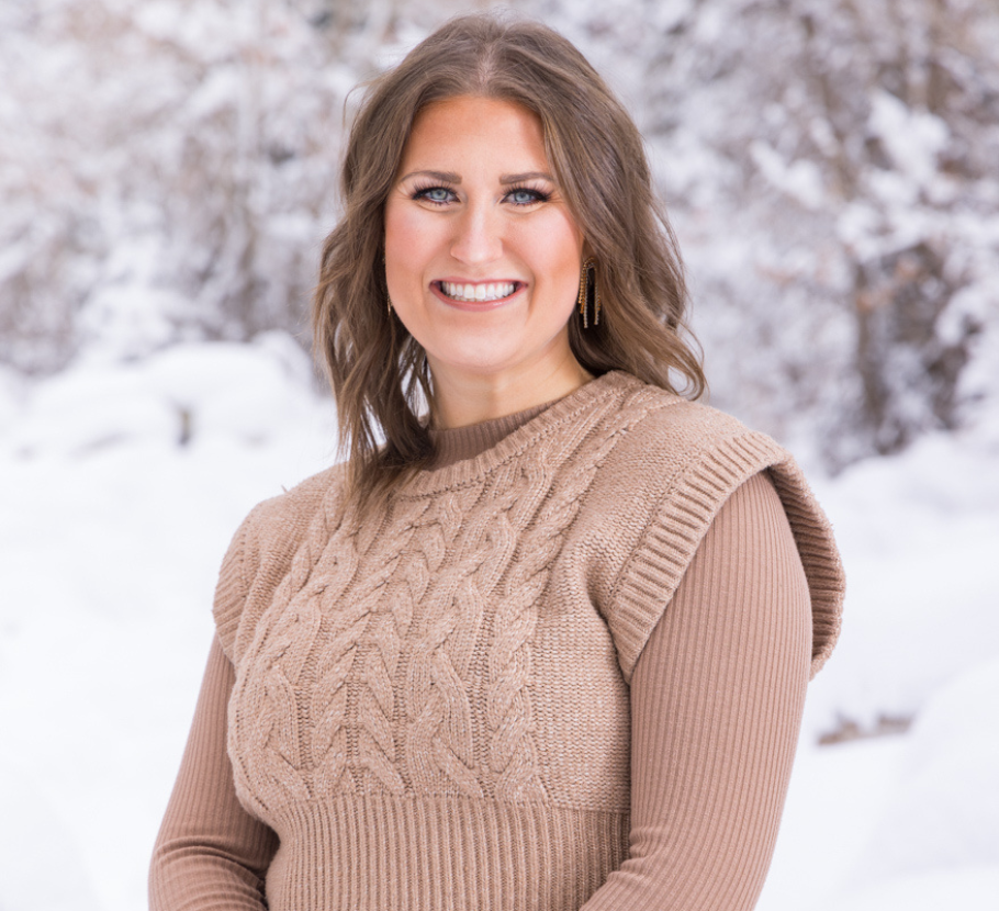 Female Life Time team members tells his story working in the Life Time corporate office.