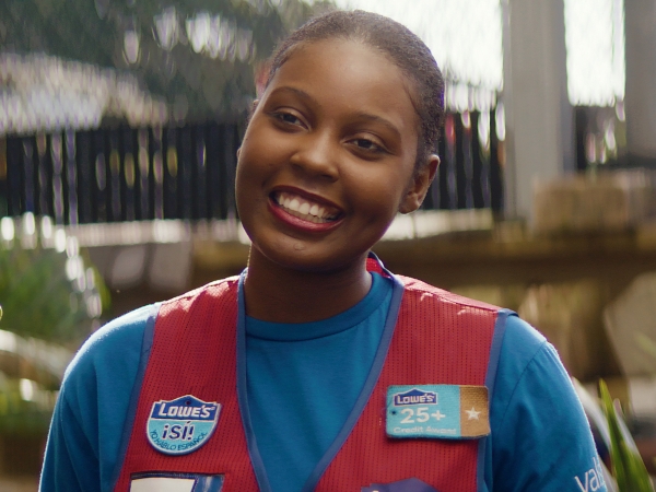 Sassia – Lowe's Cashier