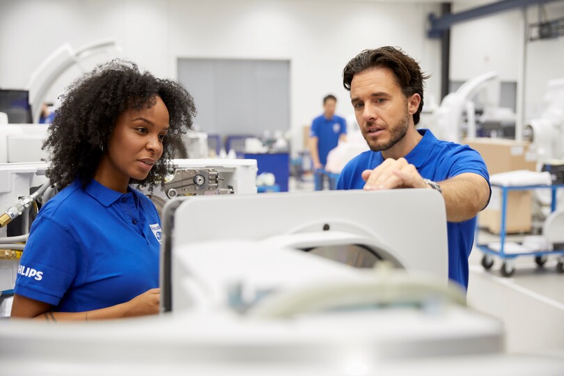 Global_Image_Life-at-Philips_Harness-Power-Together