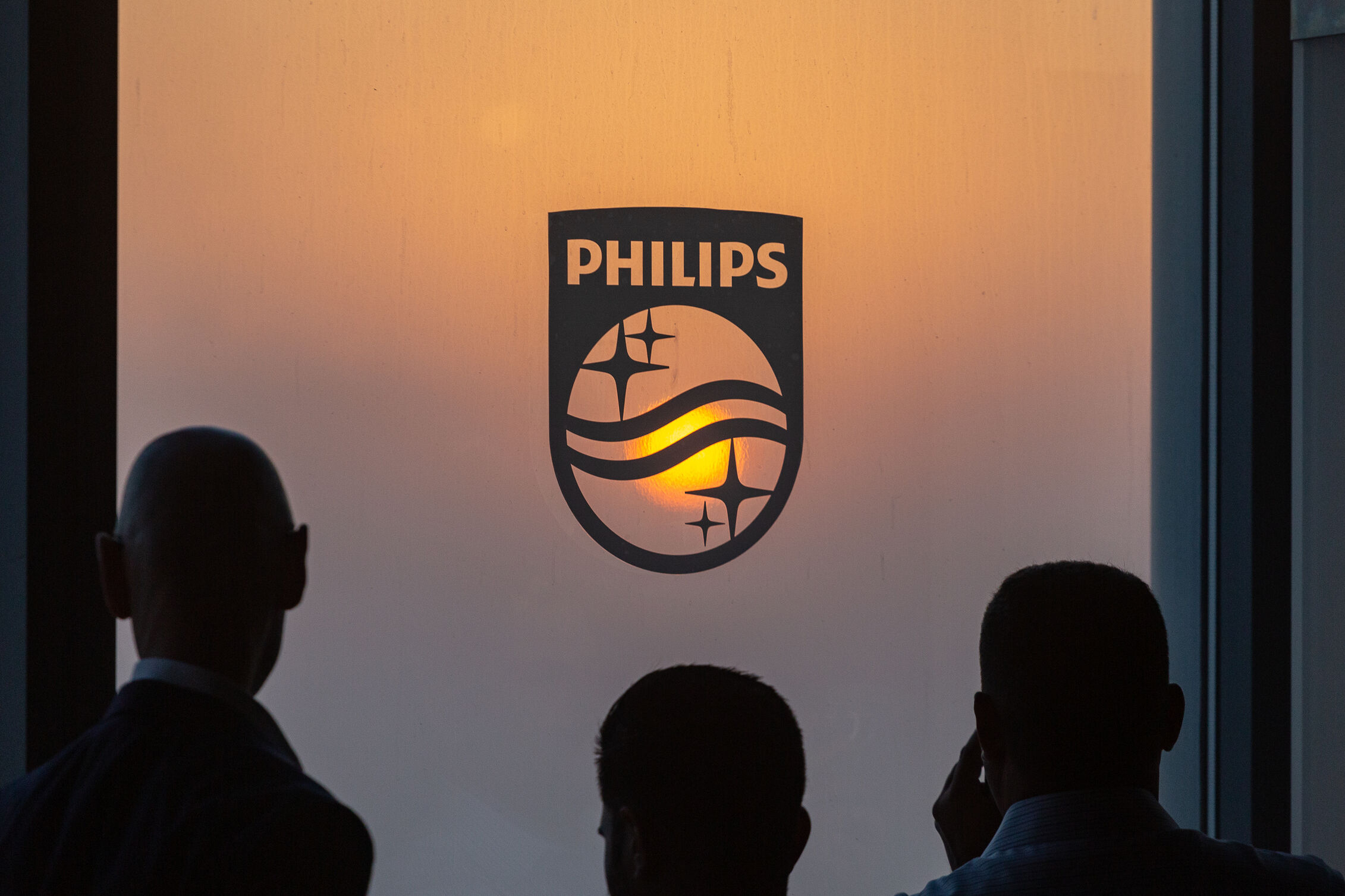 Philips_Atmosphere_Event_-_Full_Size_-_97_optimized_1000