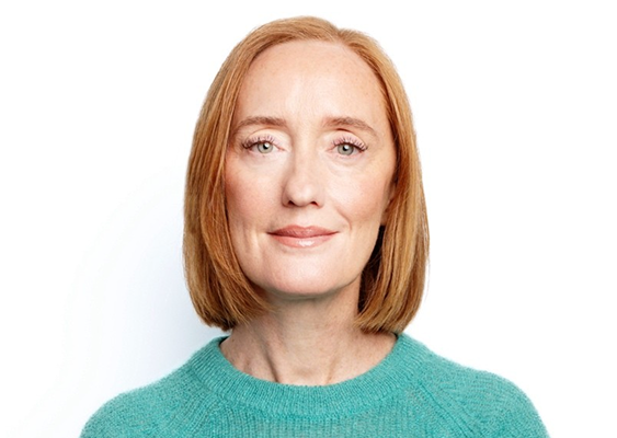 Tracy Ross Headshot