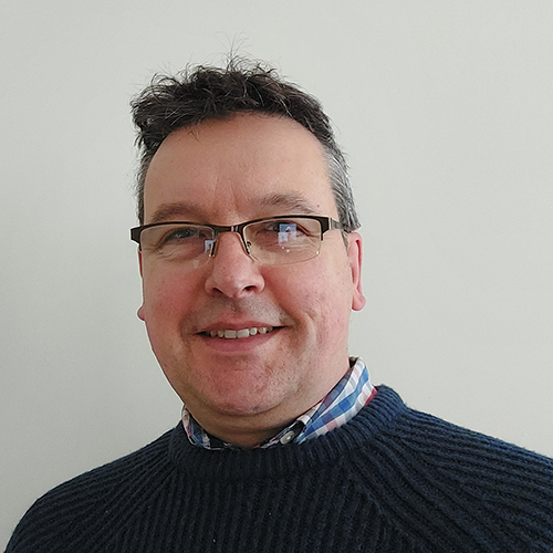 Ian headshot