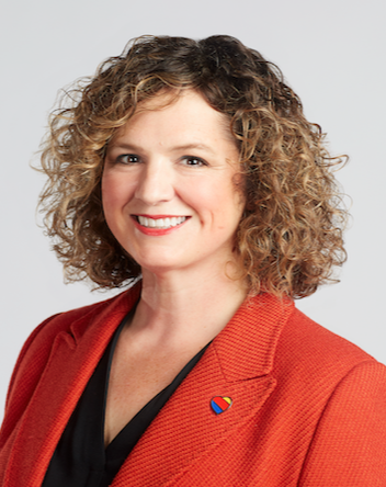 Lauren Woods headshot