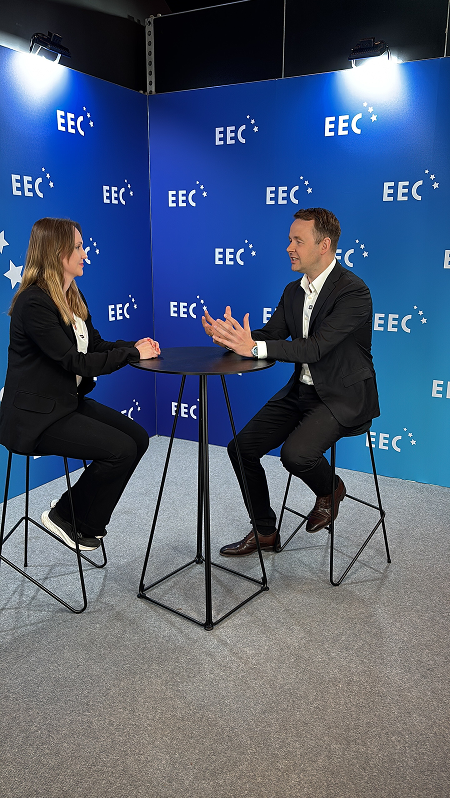 3D27C323-B272-42E1-9807-898D55231B62